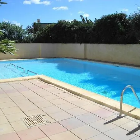 T3 Rez De Jardin, Belle A 20m De La Mer Et 150m Des Commerces, Piscine Dans La - Cap D'agde - Ref Sav33h Apartment